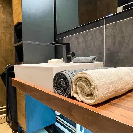 Marquisats Luxury